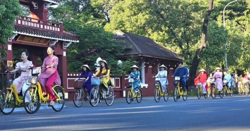 Hình ảnh biểu tượng cho giá trị giản dị và quê hương trong cuộc sống, liên kết với ý nghĩa lời bài hát na không bằng