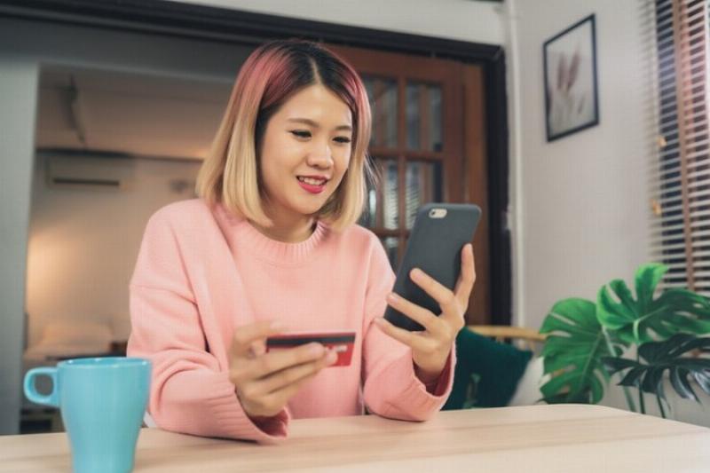 Hình minh họa các dịch vụ đa dạng có thể thanh toán dễ dàng bằng Ví Trả Sau MoMo tiện lợi