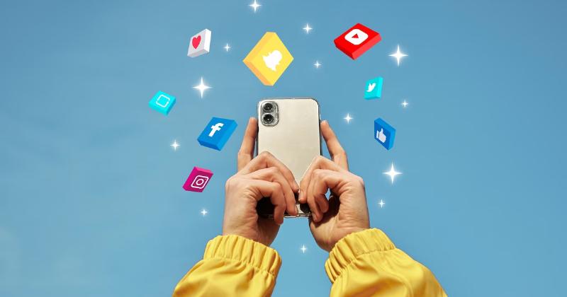 Hình ảnh người dùng truy cập website kinh doanh, minh họa vai trò của www trong đời sống hiện đại