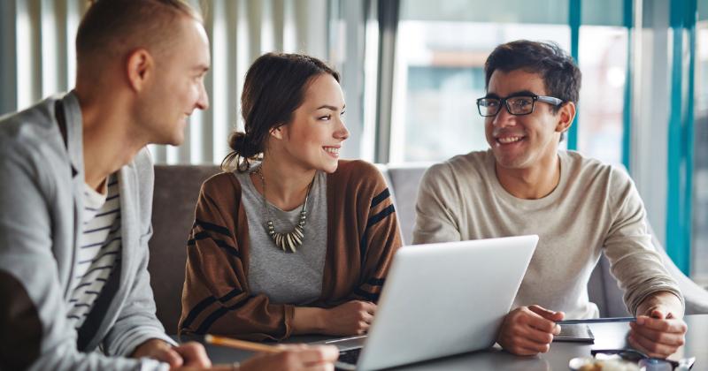 Các ví dụ về câu giới thiệu hiệu quả cho nhiều ngữ cảnh giao tiếp khác nhau